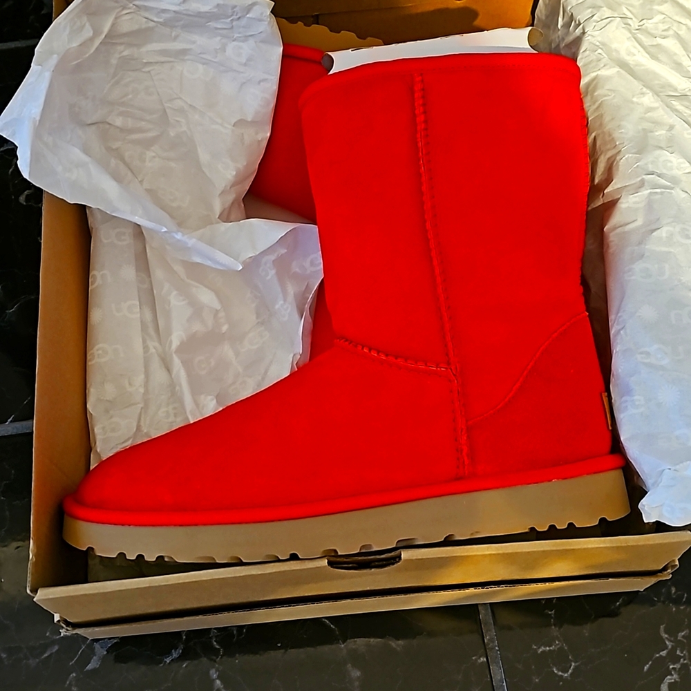 UGG BOOTS